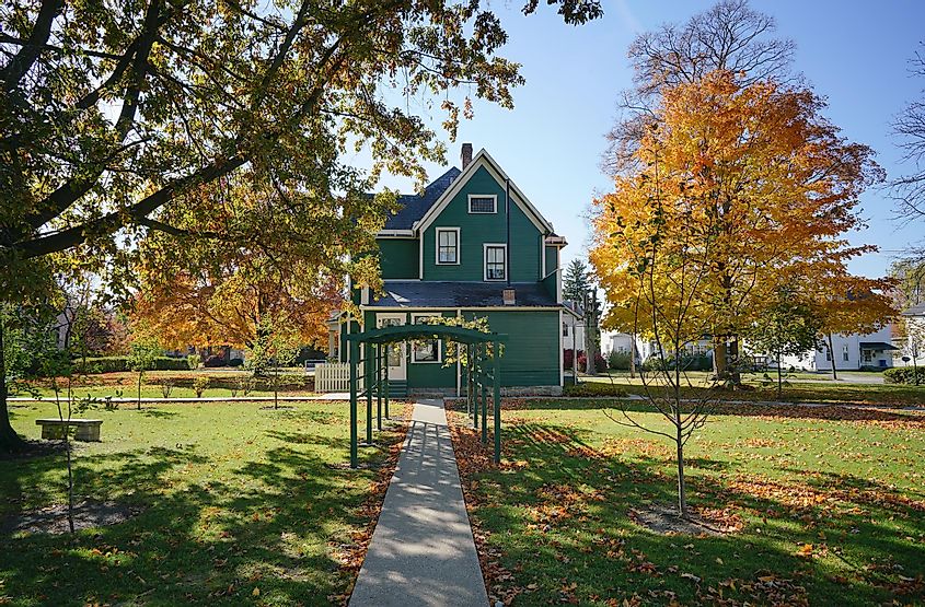 Exterior views of President Warren G. Harding's home in Marion, Ohio.