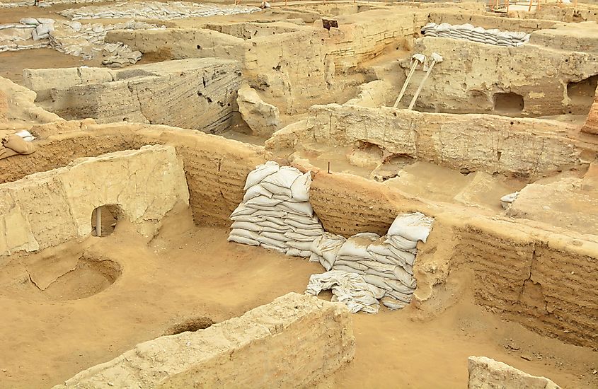 Overlooking the historical Çatalhöyük Excavation Area