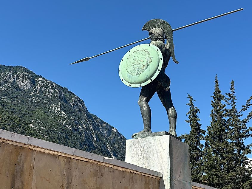 Bronze statue of King Leonidas at the Leonidas Monument in Thermopylae, Greece (Credit: Mjchan2878 / Shutterstock.com)