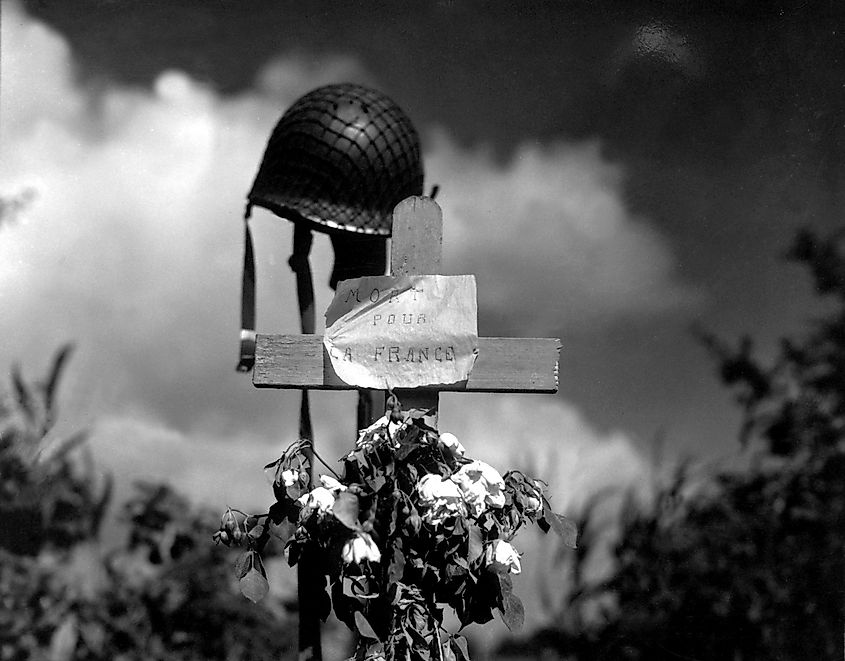 French civilians' tribute to an American soldier who died during World War II