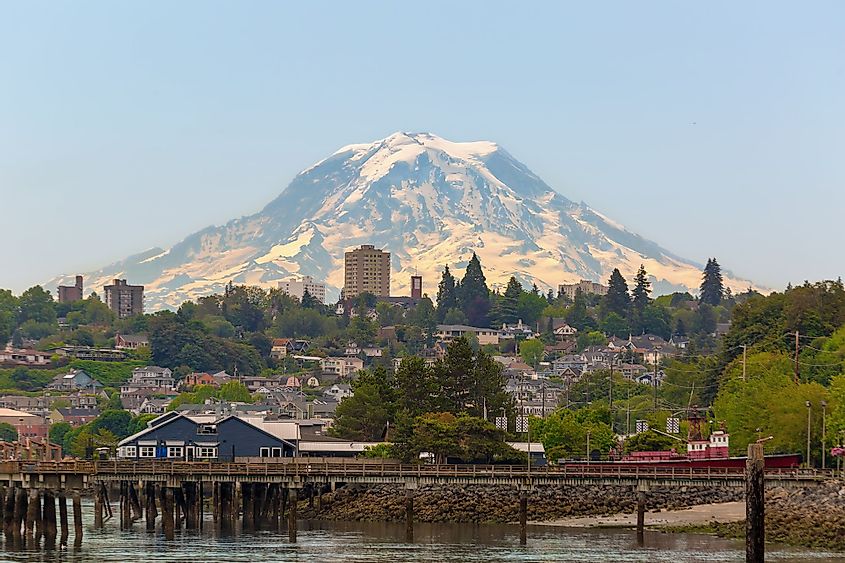 Mount Rainier over the city of Tacoma, Washington