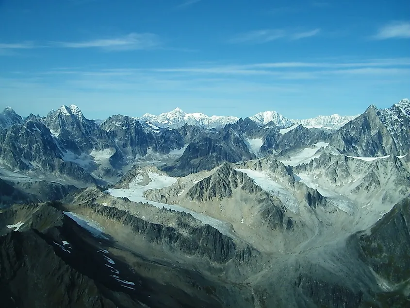 Flight around beautiful Mt. McKinley.