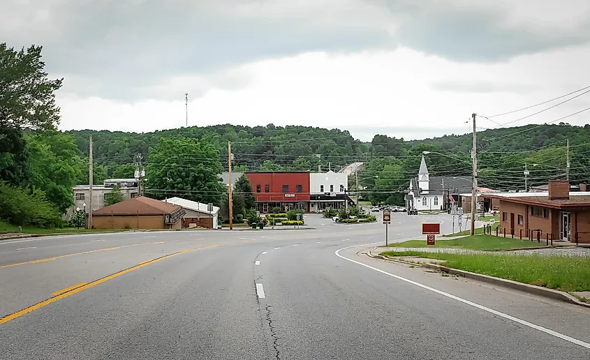 Waverly, Tennessee: overlooking an old mountain town from the main road.