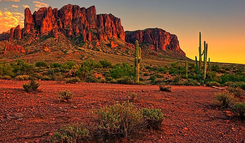 Sunset view of the desert and mountains near Phoenix, Arizona