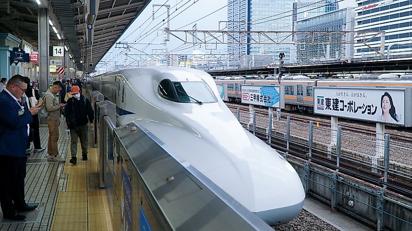 Shinkansen train that has just arrived at Nagoya Station