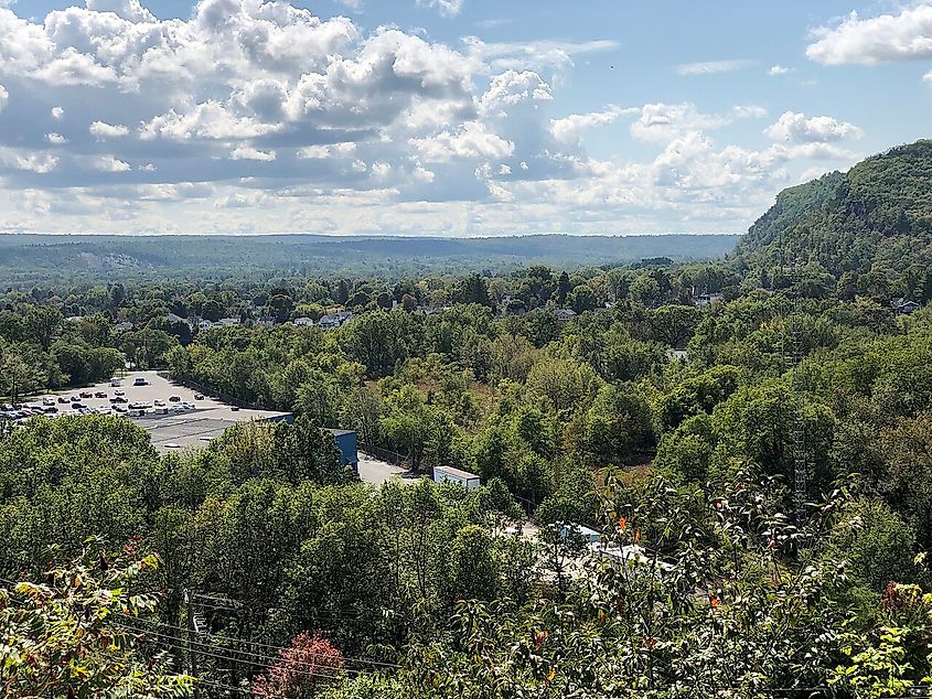 View south across Matamoras, Pike County, Pennsylvania. Image credit: Famartin, CC BY-SA 4.0, via Wikimedia Commons.