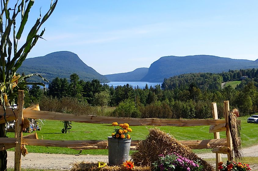 View in browser You need to attribute the author  Show me how  More details View of Lake Willoughby in Westmore, Vermont, By Mwparenteau - With my camera at a weddingPreviously published: Simultaneously published on Flickr and Facebook, CC BY-SA 3.0, https://commons.wikimedia.org/w/index.php?curid=43057117