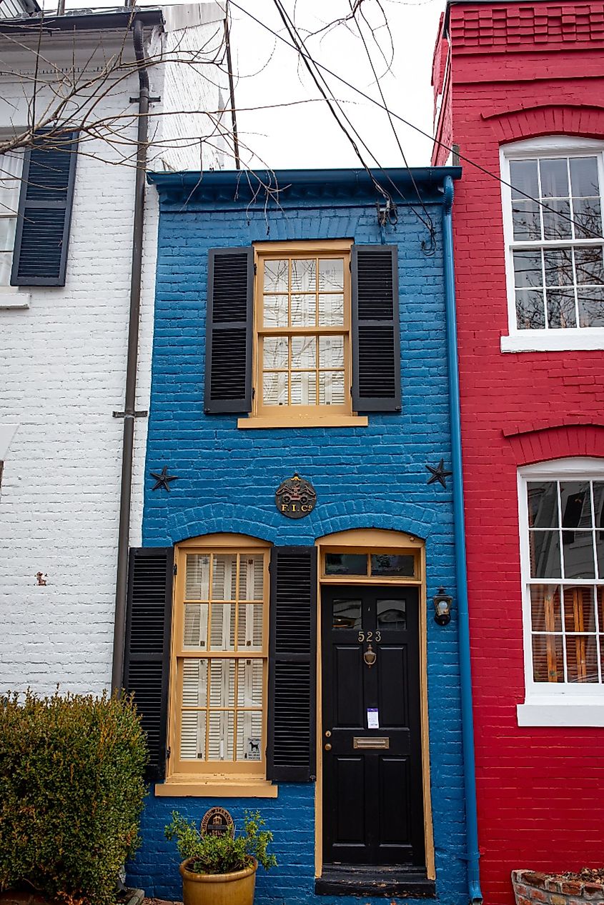 Hollensbury Spite House, a building that is 7-feet 6-inches (2.3 m) wide and is often called the skinniest house in the United States, Alexandria, Virginia.
