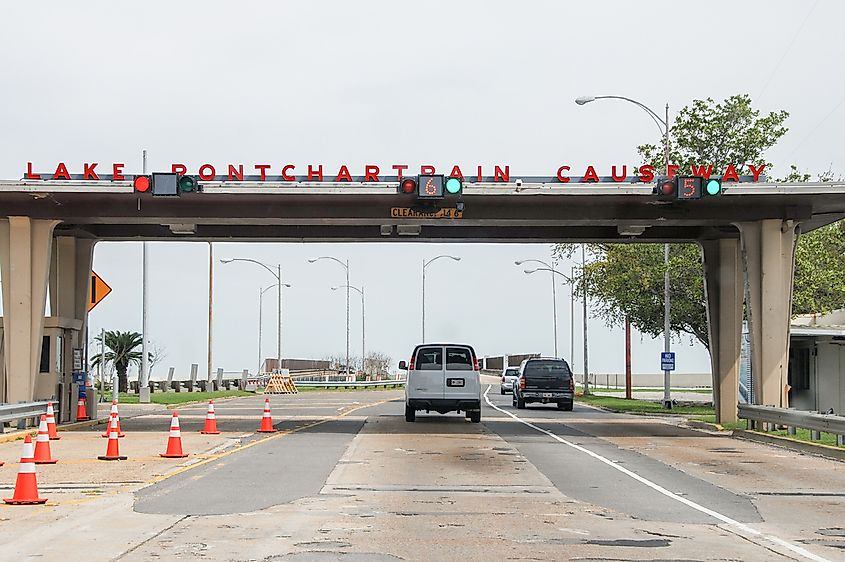 The entrance to the Lake Pontchartrain Causeway.