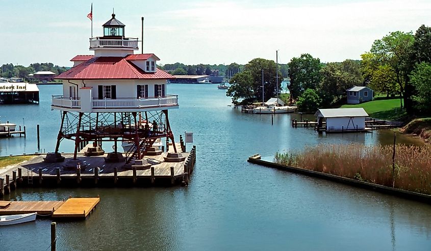 Drum Point Lighthouse, Solomons Island, Maryland. Image credit Malachi Jacobs via Shutterstock 