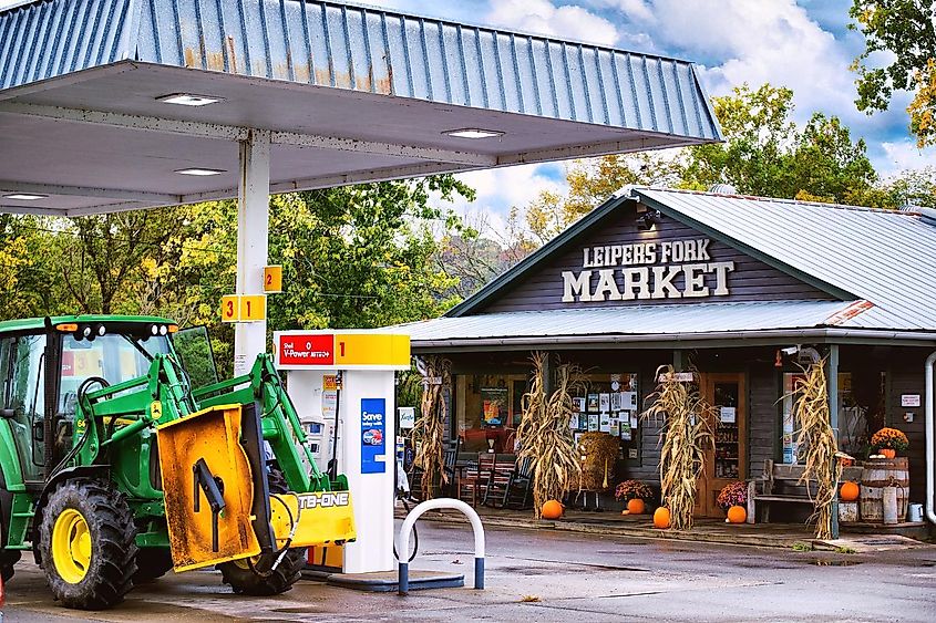 Street view in Leiper's Fork, via https://www.scenictrace.com/communities/leipers-fork/