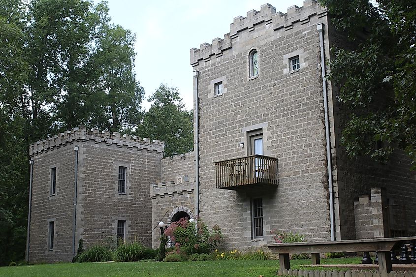 New Plymouth, Ohio: Ravenwood Castle, via Christy_E / Shutterstock.com