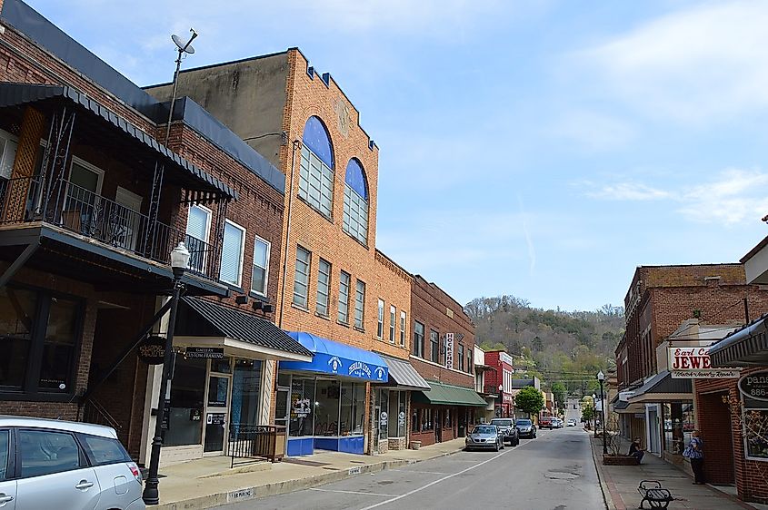 Looking east on Court Street in downtown Prestonsburg, Kentucky, United States.