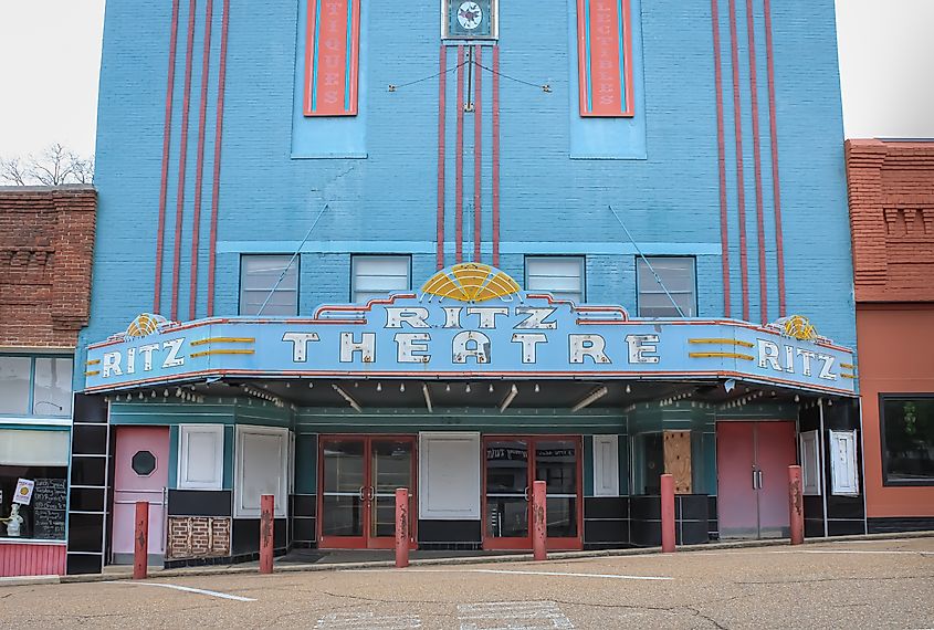 The front facade of the colorful theater in Covington, Tennessee.
