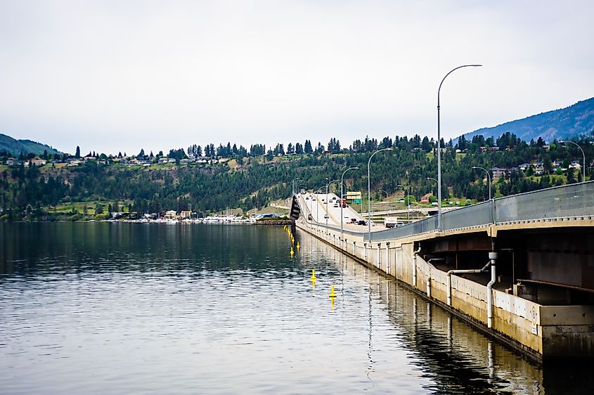 The William R Bennett Bridge connects downtown Kelowna to West Kelowna across Okanagan Lake.