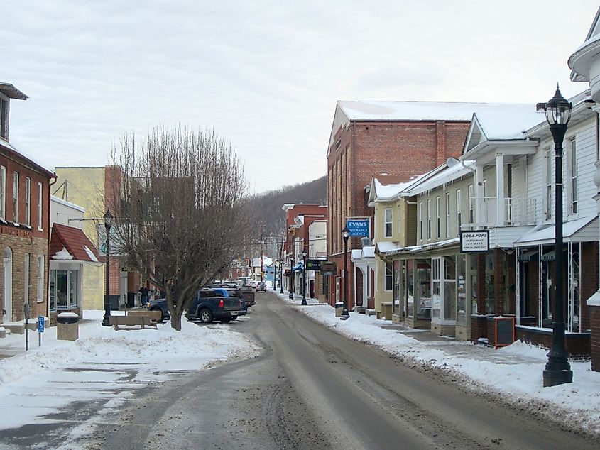 Downtown Keyser, West Virginia, in the winter. Image credit: Alainmoscoso via Wikimedia Commons
