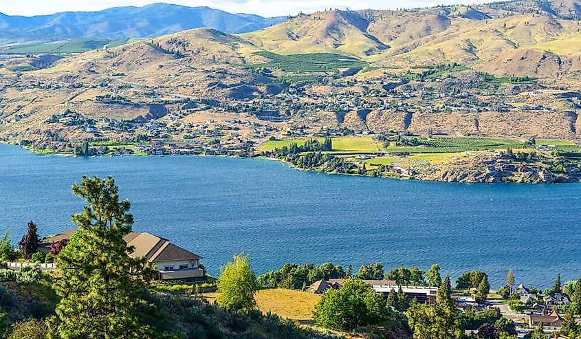 Overview of Lake Chelan in Washington