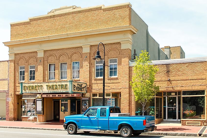 Blue pick-up truck on the street in front of the Everett Theatre in Middletown, Delaware. Editorial credit: Alexanderphoto7 / Shutterstock.com