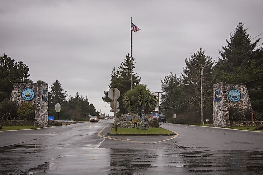 Entrance to the town of Ocean Shores, Washington.