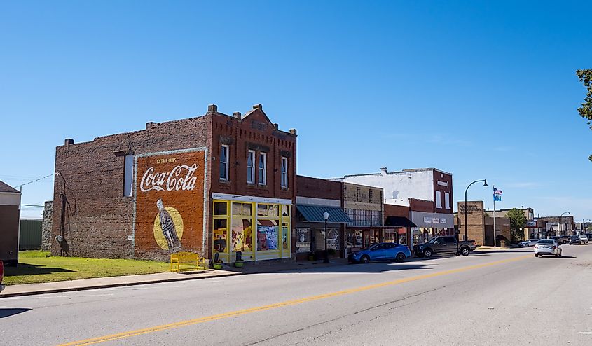 Route 66 running through Stourd, Oklahoma
