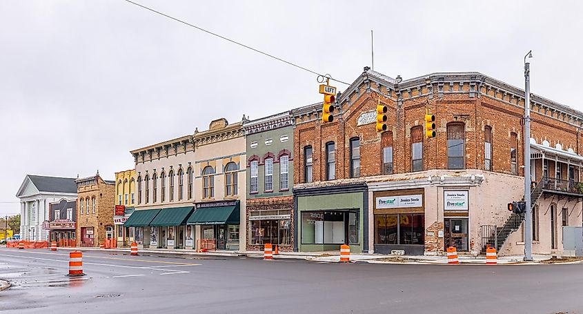 Business district on Michigan Avenue in Paw Paw, Michigan, USA.