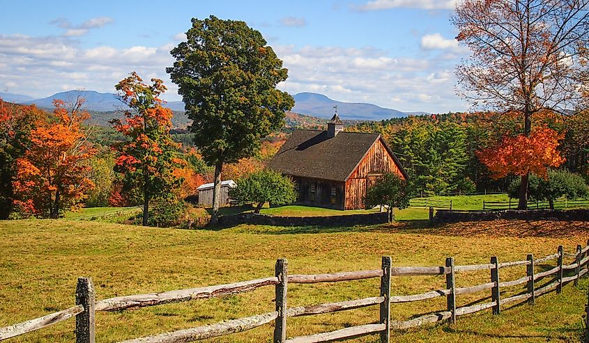 Barn in West Norwich with fall colors