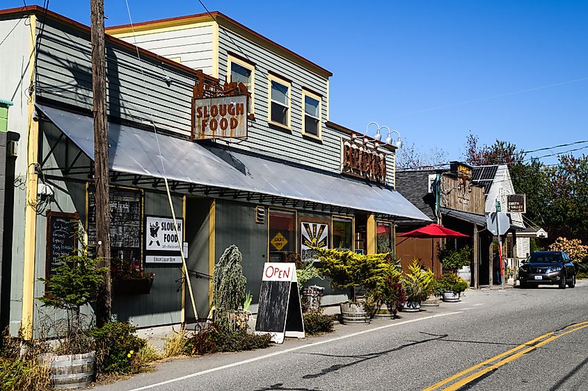 A popular street and restaurant in Edison, Washington