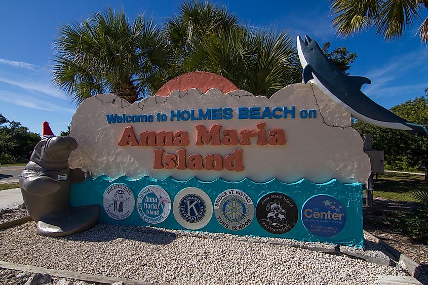 A welcome sign on the Holmes Beach, Anna Maria Island, Florida