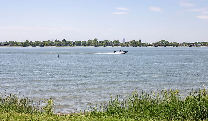 A speed boat at Lake Manawa State Park