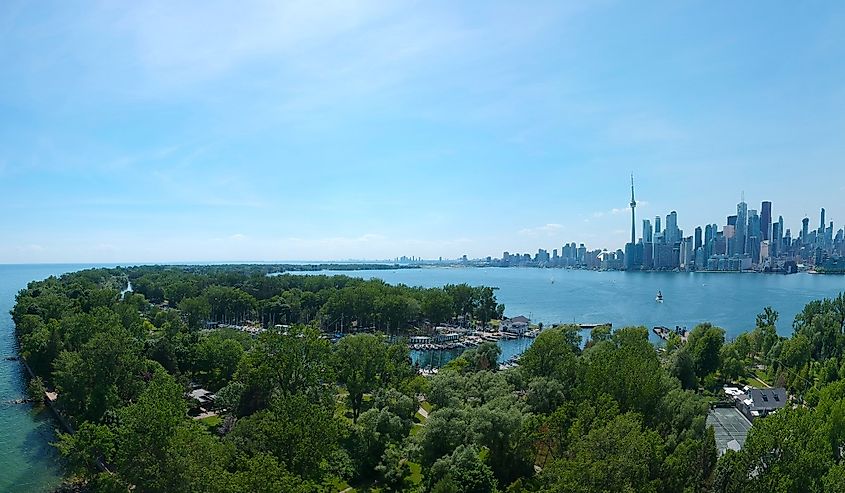 Aerial view of Ward's Island Park beach