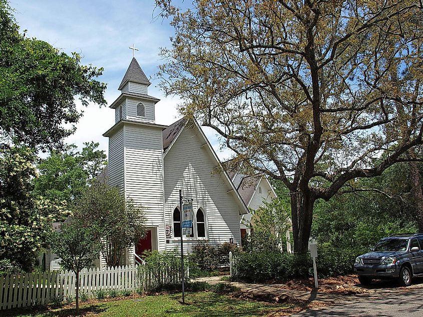St. Paul's Episcopal in Magnolia Springs. Image credit: Chris Pruitt via Wikimedia Commons.