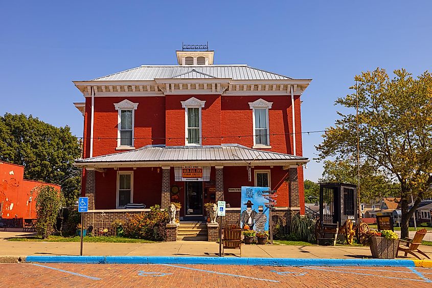 The Old Jail Inn, former county Jail in Rockville, Indiana