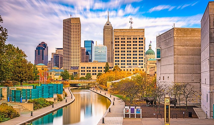 Indianapolis, Indiana, USA downtown skyline over the river walk