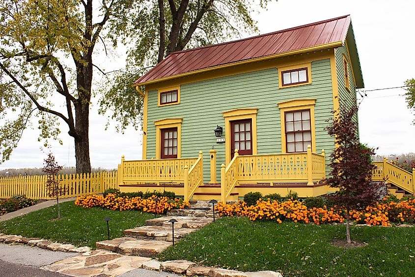 Old house in New Haven Missouri.