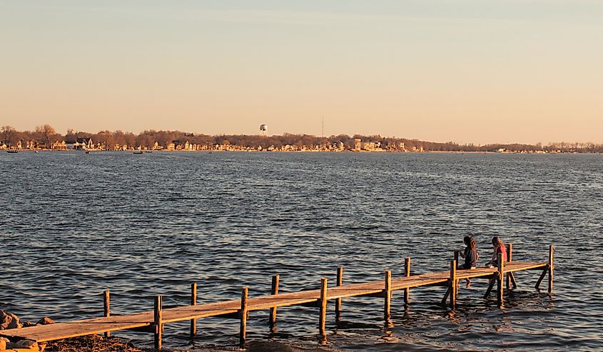 Dock into Clear Lake.