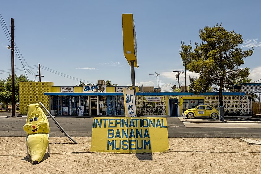 Mecca, California: International Banana Museum