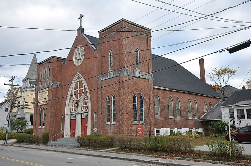 St. Cyril and St. Methodius Church, Lisbon, Maine, now an art studio. (Magicpiano, CC BY-SA 4.0, via Wikimedia Commons)