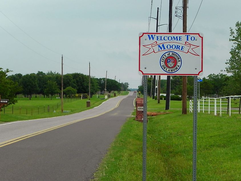 Welcome to Moore, Oklahoma, sign
