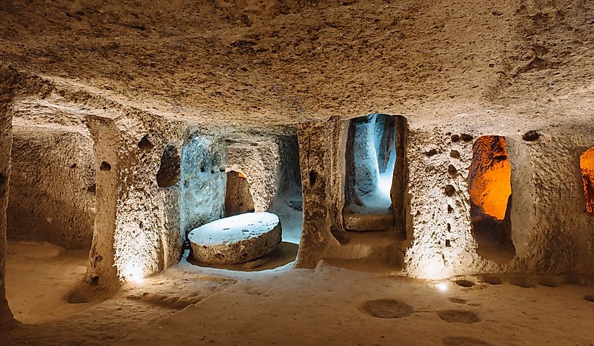  Derinkuyu Underground City