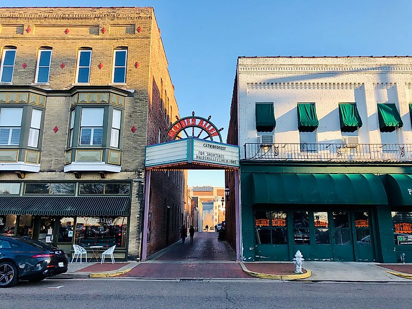 Maiden Alley in the downtown arts district of Paducah, Kentucky, USA.