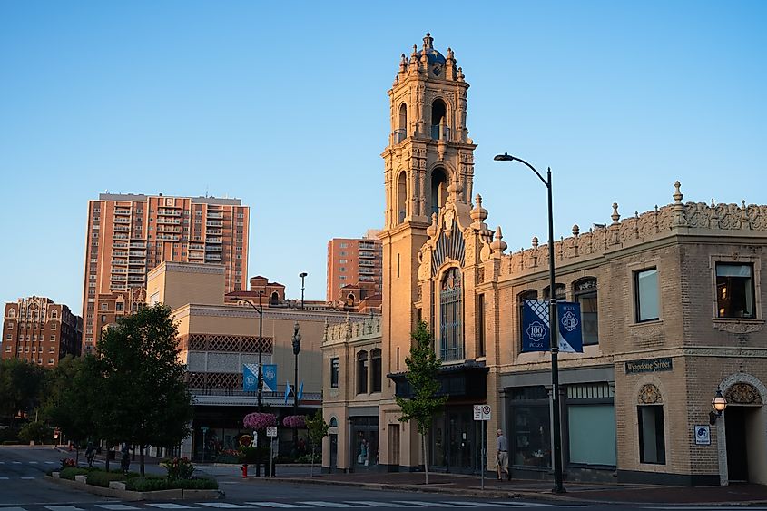 Kansas City, Missouri - July 9, 2023: Sunrise on a building on Wyandotte Street at the Country Club Plaza.