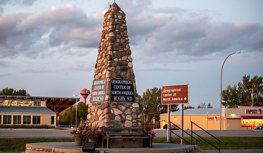 Geological center of the United States obelisk