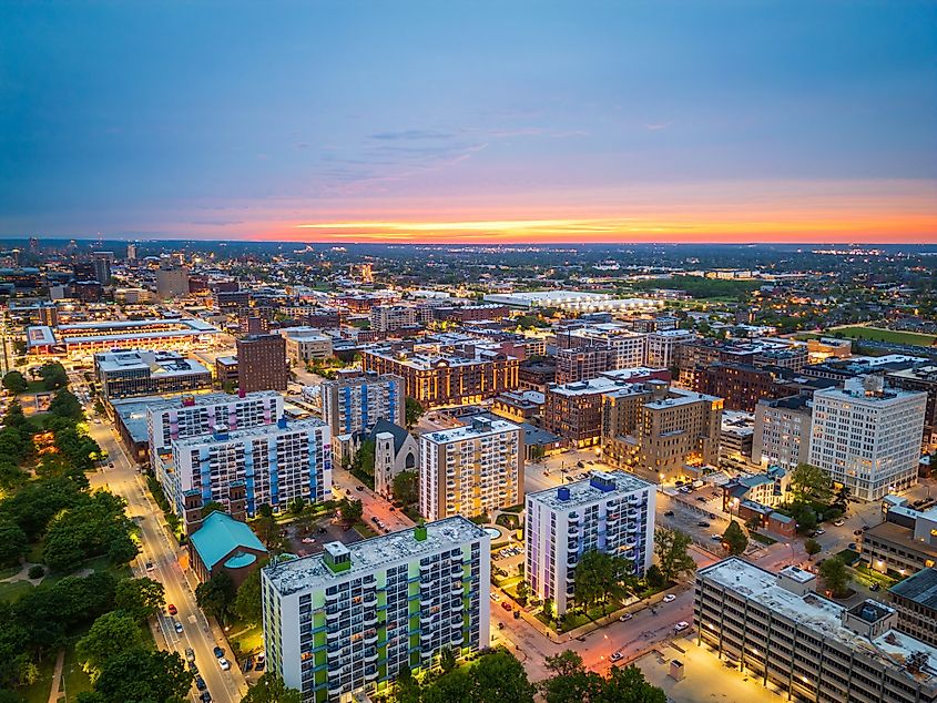 Aerial view of St. Louis, Missouri, at night.