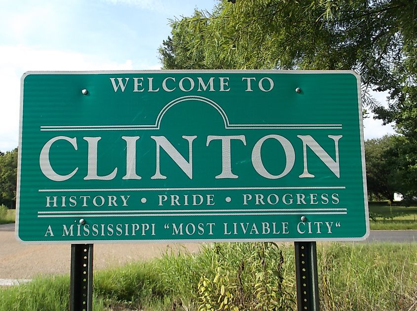 A welcome sign for Clinton, Mississippi.