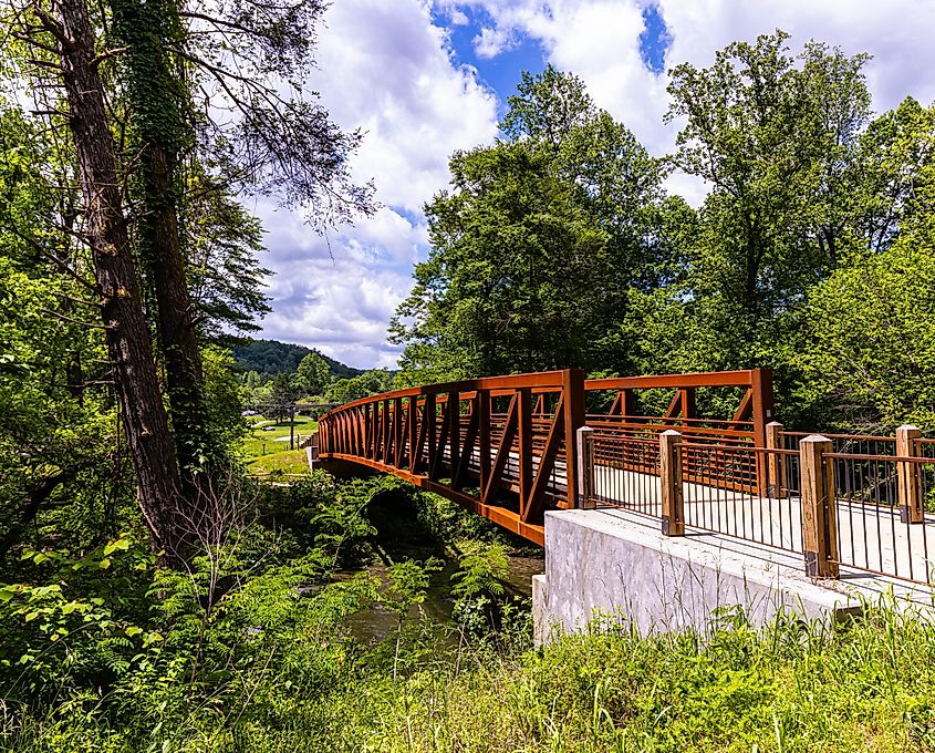 Bridge Over The Little River Leading To Vee Hollow Mountain Bike Trails, Townsend, Tennessee, USA.