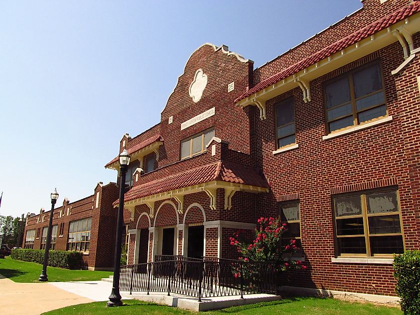 A beautiful public school building in Broken Arrow, Oklahoma