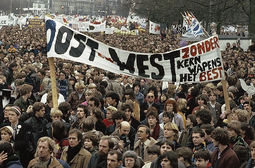 Protest in Amsterdam against the nuclear arms race between the U.S./NATO and the Warsaw Pact, 1981