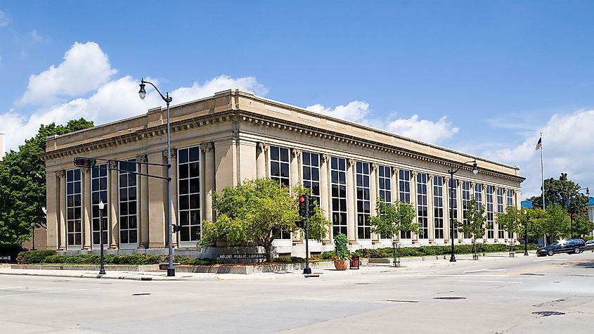 Beloit Public Library on Eclipse Boulevard during the fall of 2005.