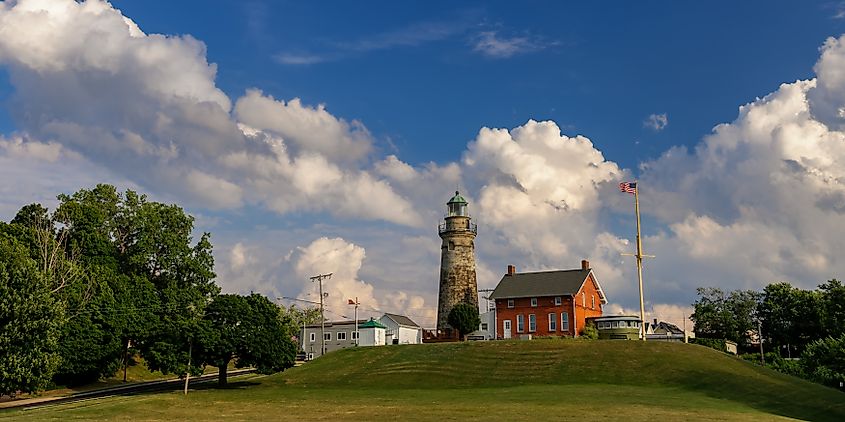 Fairport Marine Museum and Lighthouse was built in the year 1871 in Fairport Harbor, Ohio.