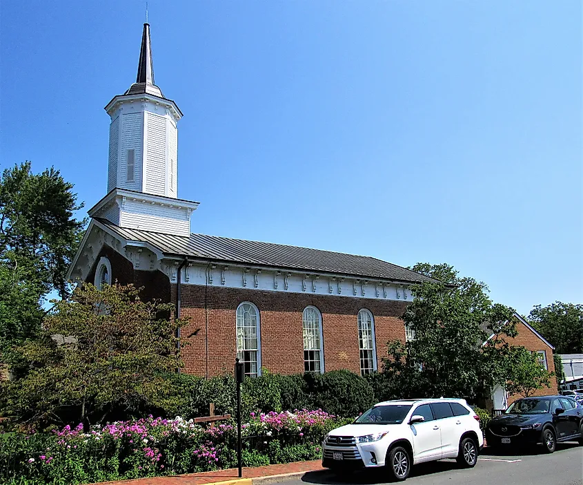 Middleburg United Methodist Church, Middleburg, Virginia. Image credit: Farragutful via Wikimedia Commons.